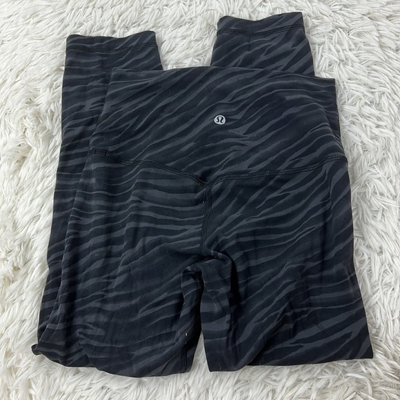 Lululemon Align Crop *21" Le Tigre Camo Deep Coal Multi - Picture 3 of 4